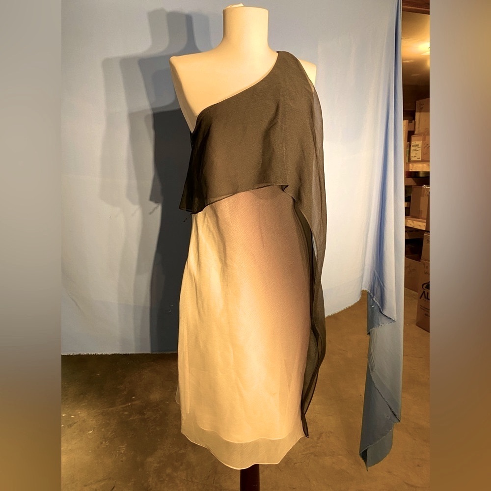 Halston Fully Lined Flowy Dress Size 2